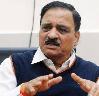 A call center is required for ST migratory head: Diwakar says | एसटी प्रवासीभिमुख होण्यासाठी कॉल सेंटर आवश्यक :दिवाकर रावते A call center is required for ST migratory head: Diwakar says | एसटी प्रवासीभिमुख होण्यासाठी कॉल सेंटर आवश्यक :दिवाकर रावते