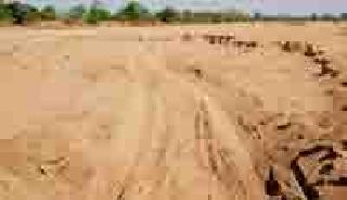 Illegal mining of ballast at Ganeshpur | गणेशपुरात गिट्टीचे अवैध खनन Illegal mining of ballast at Ganeshpur | गणेशपुरात गिट्टीचे अवैध खनन