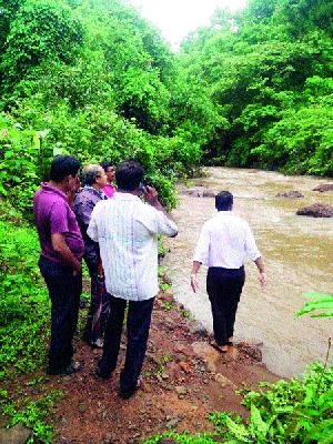 Both of them were lost in the ocean | ओहोळात दोघे वाहून गेले