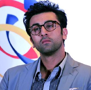 Freedom Khan's death in the name of politics - Ranbir Kapoor | राजकारणाच्या नावाखाली फवाद खानचा बळी - रणबीर कपूर