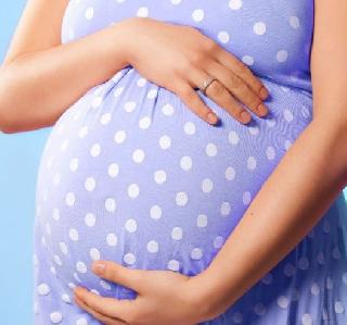 ... and only one rupee delivery in Ghatkopar station | ...आणि घाटकोपर स्थानकात झाली केवळ एका रुपयात प्रसूती ... and only one rupee delivery in Ghatkopar station | ...आणि घाटकोपर स्थानकात झाली केवळ एका रुपयात प्रसूती
