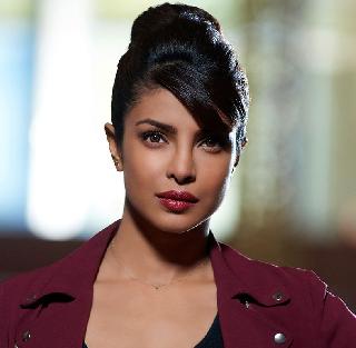 Produced by Hollywood movie to make Desi Girl | देसी गर्ल करणार हॉलिवूड चित्रपटाची निर्मिती Produced by Hollywood movie to make Desi Girl | देसी गर्ल करणार हॉलिवूड चित्रपटाची निर्मिती