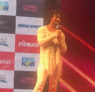 Michael Jackson dances from Tiger, Nagpuric Enchanted | टायगरकडून मायकल जॅक्सनला नृत्यांजली, नागपूरकर मंत्रमुग्ध