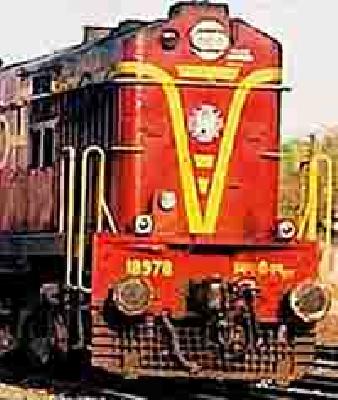 Railway tracks from 30 villages of Pusad | पुसदच्या ३० गावांतून रेल्वे ट्रॅक