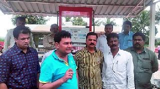 Print on petrol pump in Ghotwade | घोटवडेत पेट्रोलपंपावर छापा Print on petrol pump in Ghotwade | घोटवडेत पेट्रोलपंपावर छापा