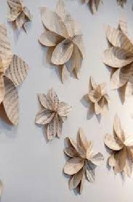 Make walghings from old newspapers and save the tree! | जुन्या वर्तमानपत्रापासून वॉलहॅगिंग बनवा आणि झाड वाचवण्याचं पुण्य मिळवा!