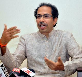 Lalu Prasad was clean-shaven at the time of fodder scam, Uddhav Thackeray's brilliant memory | चारा घोटाळ्यावेळी लालूप्रसाद ‘क्लीन शेव्हड्’ होते, उद्धव ठाकरेंचा तेजस्वी यादवला टोला Lalu Prasad was clean-shaven at the time of fodder scam, Uddhav Thackeray's brilliant memory | चारा घोटाळ्यावेळी लालूप्रसाद ‘क्लीन शेव्हड्’ होते, उद्धव ठाकरेंचा तेजस्वी यादवला टोला