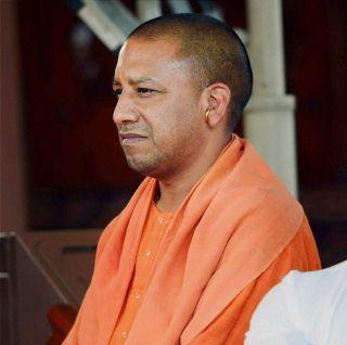 Yogi's tour - from AC, saffron towels, sofa debris | योगींच्या दौ-यातून एसी, भगवे टॉवेल, सोफा हद्दपार Yogi's tour - from AC, saffron towels, sofa debris | योगींच्या दौ-यातून एसी, भगवे टॉवेल, सोफा हद्दपार