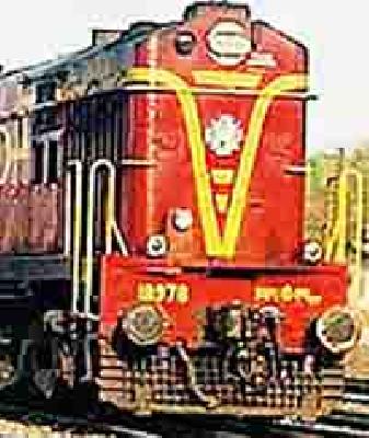 Cheating at the rate of landfill at the land route | रेल्वेमार्ग भूसंपादनाच्या दरात फसवणूक Cheating at the rate of landfill at the land route | रेल्वेमार्ग भूसंपादनाच्या दरात फसवणूक