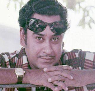 Kishore Kumar's 100-year-old house has been issued notice to him | किशोर कुमार यांचं 100 वर्ष जुनं घर पाडण्यासाठी नोटीस Kishore Kumar's 100-year-old house has been issued notice to him | किशोर कुमार यांचं 100 वर्ष जुनं घर पाडण्यासाठी नोटीस