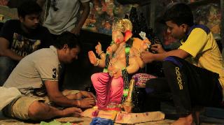 This year, due to inflation, dear ones too expensive! | महागाईमुळे यावर्षी लाडका बाप्पाही महागला! This year, due to inflation, dear ones too expensive! | महागाईमुळे यावर्षी लाडका बाप्पाही महागला!