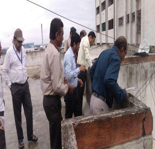 Completely clean the cement market, otherwise the street of the house - the collector | गोलाणी मार्केटची पूर्ण स्वच्छता करा, अन्यथा घरचा रस्ता - जिल्हाधिकारी Completely clean the cement market, otherwise the street of the house - the collector | गोलाणी मार्केटची पूर्ण स्वच्छता करा, अन्यथा घरचा रस्ता - जिल्हाधिकारी