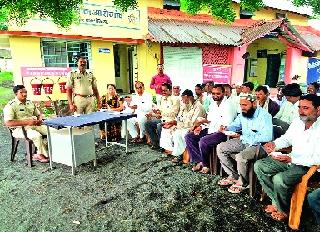 Eid Milan Session at Asgaon Police Station | आसेगाव पोलीस स्टेशनमध्ये ईद मिलन सोहळा Eid Milan Session at Asgaon Police Station | आसेगाव पोलीस स्टेशनमध्ये ईद मिलन सोहळा