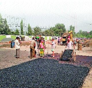 The corruption of the billions of eclipsed roads | रस्त्यांना ग्रहण कोट्यवधींच्या भ्रष्टाचाराचे The corruption of the billions of eclipsed roads | रस्त्यांना ग्रहण कोट्यवधींच्या भ्रष्टाचाराचे