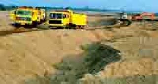 Permission from Moharana Ghatchi, from the ablaze cavalcade | परवानगी मोहरणा घाटाची, उपसा गवराळा घाटातून Permission from Moharana Ghatchi, from the ablaze cavalcade | परवानगी मोहरणा घाटाची, उपसा गवराळा घाटातून