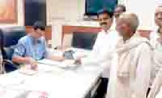 Crop loan borrowed from house rent | घरकुलाच्या रकमेतून कापले पीक कर्ज