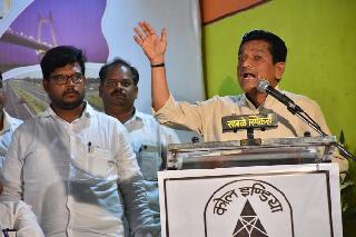 Historical decision to annulment: Charegaonkar | नोटाबंदीचा निर्णय ऐतिहासिक : चरेगावकर Historical decision to annulment: Charegaonkar | नोटाबंदीचा निर्णय ऐतिहासिक : चरेगावकर