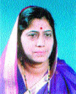 Usha Shinde presides as Chairman of the cotton marketing group | कापूस पणन महासंघ अध्यक्षपदी उषाताई शिंदे