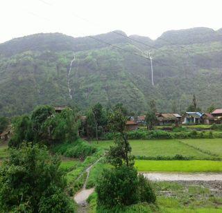 Attractions of tourist attractions of Amboli Ghatbe | आंबोली घाटातील धबधबे पर्यटकांचे आकर्षणबिंदू Attractions of tourist attractions of Amboli Ghatbe | आंबोली घाटातील धबधबे पर्यटकांचे आकर्षणबिंदू