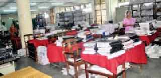 Demand in public exams | जनसामान्यांच्या परीक्षेत नापास