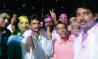 BJP's defeat in the Guardian's adopted village | पालकमंत्र्याच्या दत्तक गावातच भाजपाचा पराभव BJP's defeat in the Guardian's adopted village | पालकमंत्र्याच्या दत्तक गावातच भाजपाचा पराभव