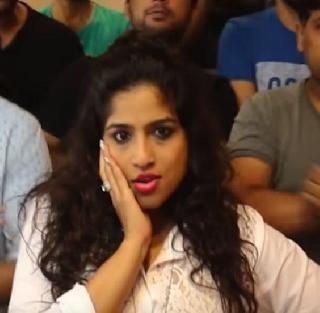 500 crore claim on 'Mallika' | ‘मलिष्का’वर ५00 कोटींचा दावा ठोकावा 500 crore claim on 'Mallika' | ‘मलिष्का’वर ५00 कोटींचा दावा ठोकावा