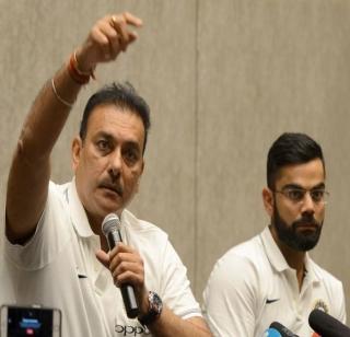 Team India is successful due to teamwork: Ravi Shastri | सांघिक कामगिरीमुळे टीम इंडिया यशस्वी - रवी शास्त्री Team India is successful due to teamwork: Ravi Shastri | सांघिक कामगिरीमुळे टीम इंडिया यशस्वी - रवी शास्त्री