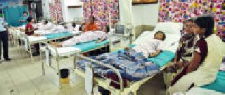 Five schoolgirls injured in school wall collapse | शाळेची भिंत कोसळून पाच विद्यार्थिनी जखमी