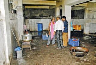 Rental Flats, Facilities Bonds | भाड्याचे फ्लॅट, सुविधांची बोंब