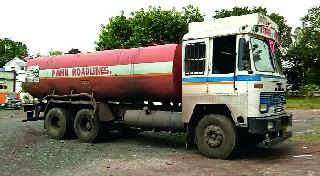 Navi Mumbai caught stolen truck in Akolatan! | नवी मुंबईत चोरलेला ट्रक अकोल्यात पकडला! Navi Mumbai caught stolen truck in Akolatan! | नवी मुंबईत चोरलेला ट्रक अकोल्यात पकडला!