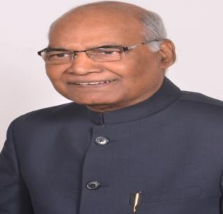 Giving congratulations to Kovind | कोविंद यांच्यावर अभिनंदनाचा वर्षाव