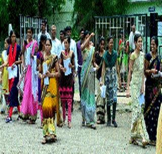 TET test questions have been frozen | टीईटी परीक्षेच्या प्रश्नपत्रीकेत चुकाच चुका TET test questions have been frozen | टीईटी परीक्षेच्या प्रश्नपत्रीकेत चुकाच चुका