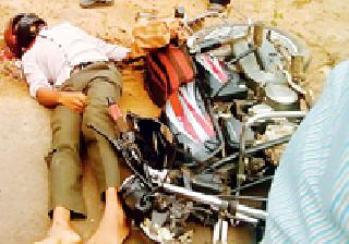 Two wheelers killed in ST | एसटीच्या धडकेत दुचाकीस्वार ठार Two wheelers killed in ST | एसटीच्या धडकेत दुचाकीस्वार ठार