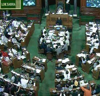 Six MPs suspended in Lok Sabha | लोकसभेत काँग्रेसच्या सहा खासदारांचं निलंबन Six MPs suspended in Lok Sabha | लोकसभेत काँग्रेसच्या सहा खासदारांचं निलंबन