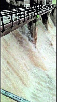 Dindori taluka's increase in d | दिंडोरी तालुक्यातील धरणसाठ्यात वाढ