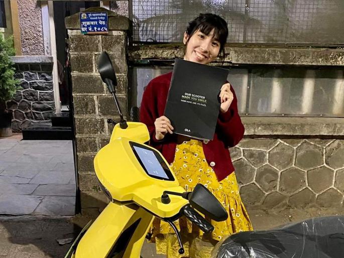 Delivery of Ola Electric Scooter at 2.30 am Midnight of 31 December in Pune, Bhavish Aggarwal Tweet | Ola Electric Scooter Delivered in Pune: बोंबला! मध्यरात्री २.३० वाजता ओला स्कुटरची डिलिव्हरी, ती देखील पुण्यात...