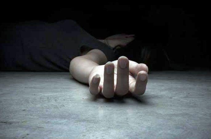 An injured woman dies in a building collapsed incident in Gangajamuna | गंगाजमुनातील इमारत दुर्घटनेतील जखमी तरुणीचा मृत्यू