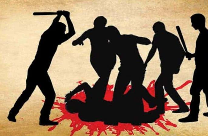 One killed in homosexual relationship, 7 arrested | समलैगिंक संबंधातून एकाचा खून, ७ जणांना अटक One killed in homosexual relationship, 7 arrested | समलैगिंक संबंधातून एकाचा खून, ७ जणांना अटक