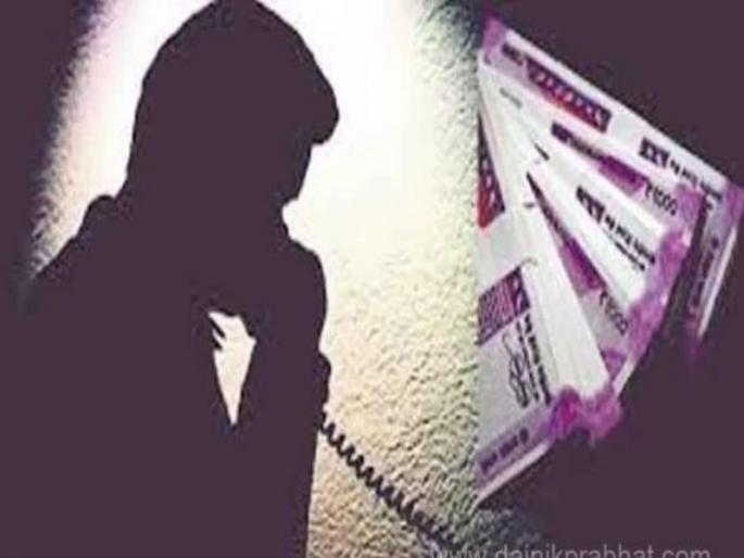 Ransom demanded for throwing material on site; Threats to blow up cars if not paid | साईटवर मटेरिअल टाकण्यासाठी मागितली खंडणी; पैसे न दिल्यास गाड्या फोडण्याची धमकी Ransom demanded for throwing material on site; Threats to blow up cars if not paid | साईटवर मटेरिअल टाकण्यासाठी मागितली खंडणी; पैसे न दिल्यास गाड्या फोडण्याची धमकी