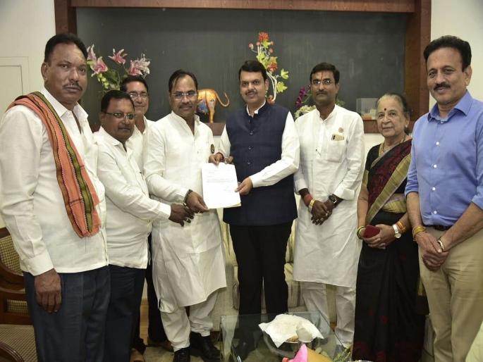 Maharashtra Vidhan Sabha Result Independent MLA Kishor Jorgewar gives unconditional support to bjp | महाराष्ट्र निवडणूक 2019: दबावाचं राजकारण सुरूच; भाजपाला आणखी एका अपक्ष आमदाराचा पाठिंबा Maharashtra Vidhan Sabha Result Independent MLA Kishor Jorgewar gives unconditional support to bjp | महाराष्ट्र निवडणूक 2019: दबावाचं राजकारण सुरूच; भाजपाला आणखी एका अपक्ष आमदाराचा पाठिंबा