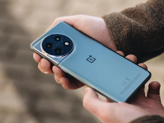 OnePlus mobiles will not be available in shops from May 1; Company failed to provide after sales service, warranty | १ मेपासून वनप्लसचे मोबाईल शॉपीत मिळणार नाहीत; विक्रीपश्चात सेवा, वॉरंटी देण्यात कंपनी अपयशी ठरल्याचा आरोप OnePlus mobiles will not be available in shops from May 1; Company failed to provide after sales service, warranty | १ मेपासून वनप्लसचे मोबाईल शॉपीत मिळणार नाहीत; विक्रीपश्चात सेवा, वॉरंटी देण्यात कंपनी अपयशी ठरल्याचा आरोप