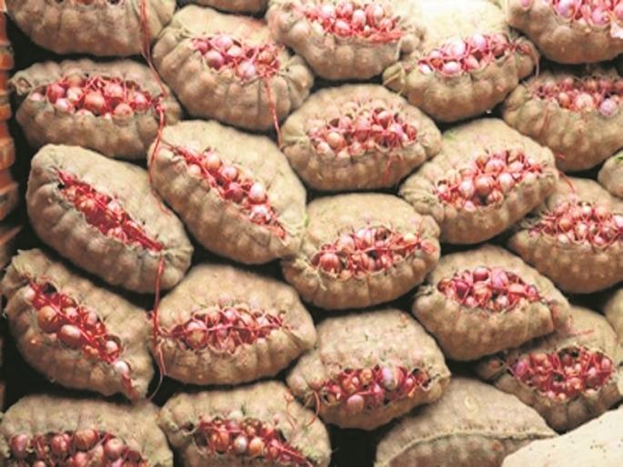 Gavaran onion has a record price of Rs 7,000 in the city | नगरमध्ये गावरान कांद्याला विक्रमी सात हजारांचा भाव