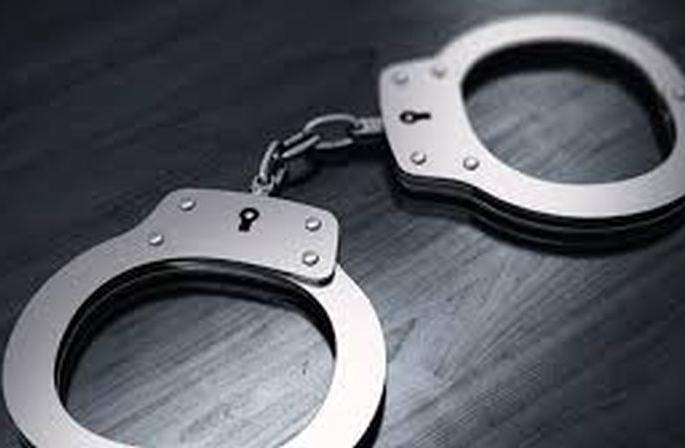 Delhi thugs who cheating young woman of akola arested by police | युवतीची फसवणूक करणारे दिल्लीतील ठग जेरबंद Delhi thugs who cheating young woman of akola arested by police | युवतीची फसवणूक करणारे दिल्लीतील ठग जेरबंद