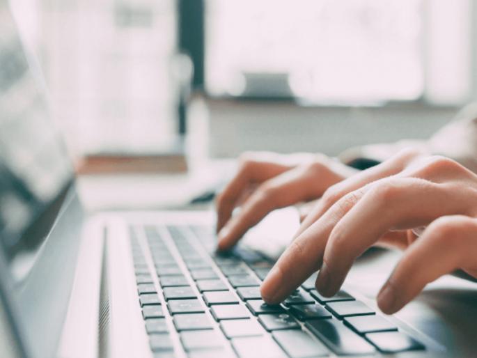 Leaving offline and taking students to online exams, Sunday is the last day of choice | ऑफलाइन सोडून विद्यार्थ्यांचा ऑनलाइन परीक्षेकडे ओढा, पर्याय निवडीचा रविवारी अंतिम दिवस Leaving offline and taking students to online exams, Sunday is the last day of choice | ऑफलाइन सोडून विद्यार्थ्यांचा ऑनलाइन परीक्षेकडे ओढा, पर्याय निवडीचा रविवारी अंतिम दिवस