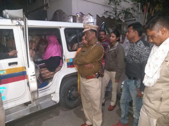 Online Sex Racket busted in Nagpur | नागपुरात ऑनलाईन सेक्स रॅकेटचा भंडाफोड Online Sex Racket busted in Nagpur | नागपुरात ऑनलाईन सेक्स रॅकेटचा भंडाफोड