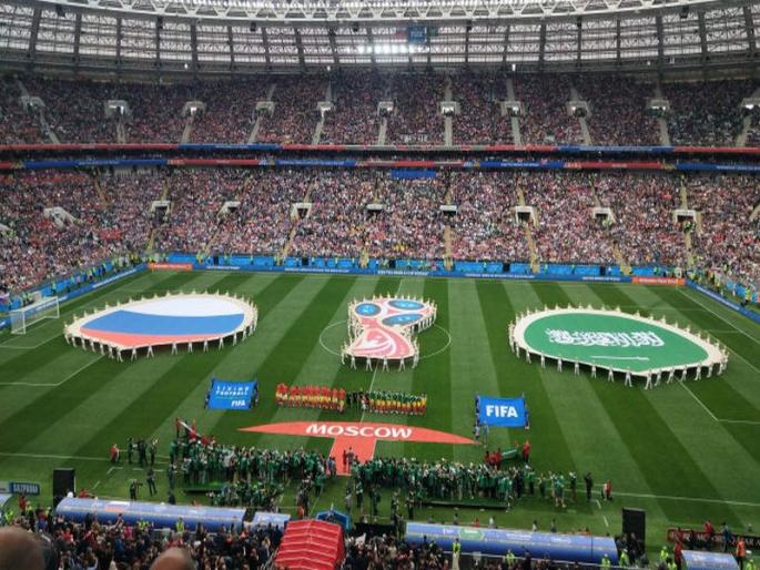 FIFA World Cup 2018: world cup starts with a spectacular opening ceremony | FIFA World Cup 2018 : दिमाखदार उद्घाटन सोहळ्याने कुंभमेळ्याला सुरुवात FIFA World Cup 2018: world cup starts with a spectacular opening ceremony | FIFA World Cup 2018 : दिमाखदार उद्घाटन सोहळ्याने कुंभमेळ्याला सुरुवात