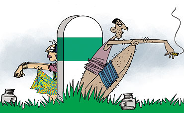 Arc 'going to open' | ‘उघड्यावर’ जाणार्यांना चाप! Arc 'going to open' | ‘उघड्यावर’ जाणार्यांना चाप!