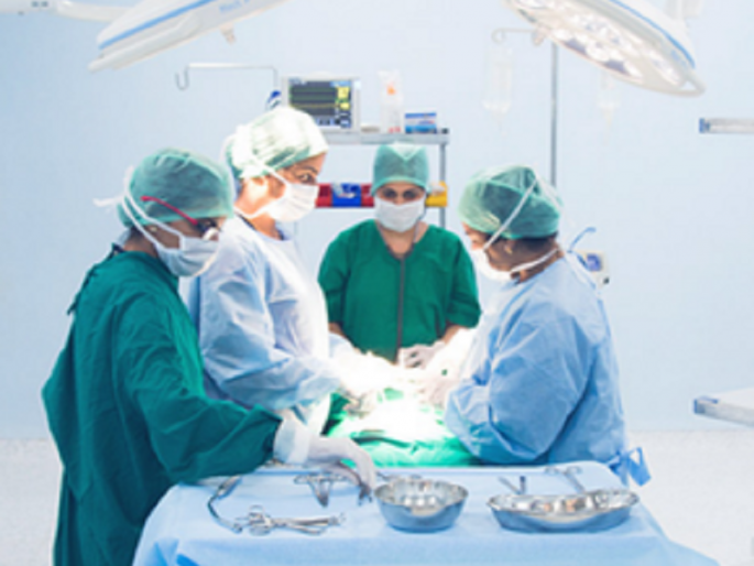 Kerala : Wife donates liver to husband on valentines day | व्हॅलेंटाईन डे ला पत्नीने पतीला दिलं मोठं गिफ्ट, आपलं लिव्हर देऊन वाचवला जीव