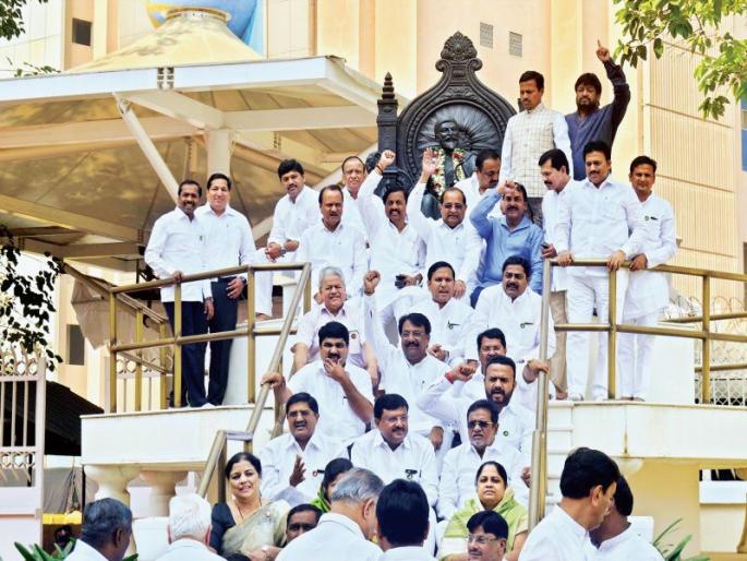 Confusion of Marathi translation confusion! Chief Minister apologizes; Revenue minister apologizes | विधिमंडळात ओढावला लाजिरवाणा अनु'वाद' ! मुख्यमंत्र्यांची माफी; तर महसूलमंत्र्यांची दिलगिरी Confusion of Marathi translation confusion! Chief Minister apologizes; Revenue minister apologizes | विधिमंडळात ओढावला लाजिरवाणा अनु'वाद' ! मुख्यमंत्र्यांची माफी; तर महसूलमंत्र्यांची दिलगिरी