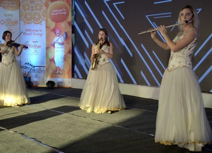 Rocking concludes at the World Orange Festival | वर्ल्ड ऑरेंज फेस्टिव्हलचा रॉकिंग समारोप Rocking concludes at the World Orange Festival | वर्ल्ड ऑरेंज फेस्टिव्हलचा रॉकिंग समारोप